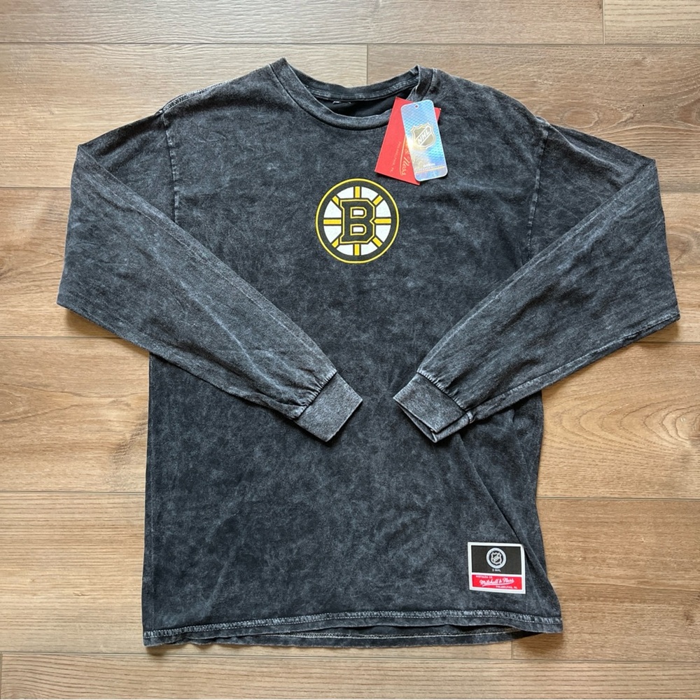 Mitchell & Ness MENS M Boston Bruins Vintage Zig-Zag Black Long Sleeve Shirt NHL